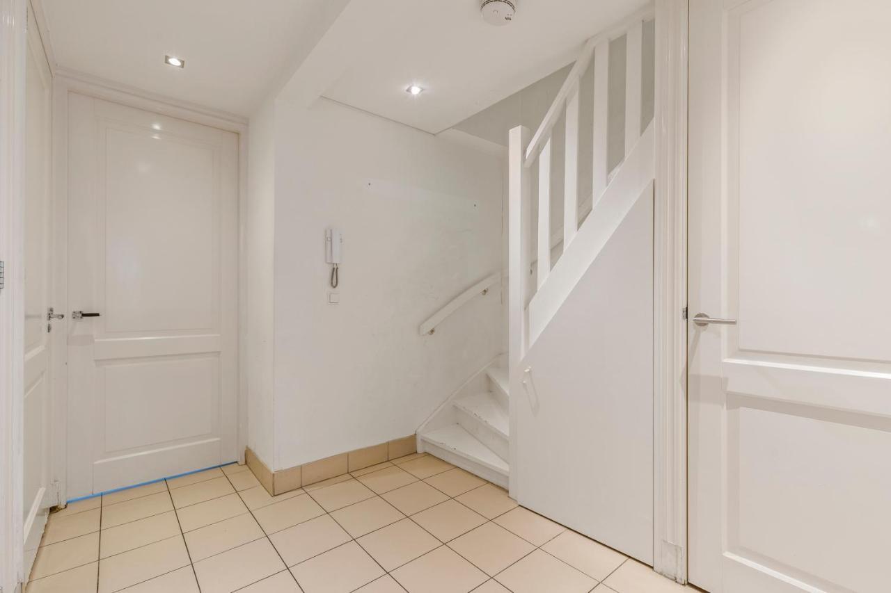 Sunny Spacious In Trendy 