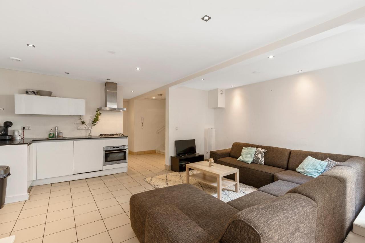 Sunny Spacious In Trendy 
